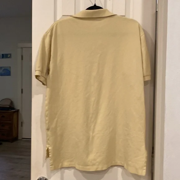 Short sleeve yellow polo by Rob Lauren size large with a blue polo horse ￼ - Picture 7 of 7